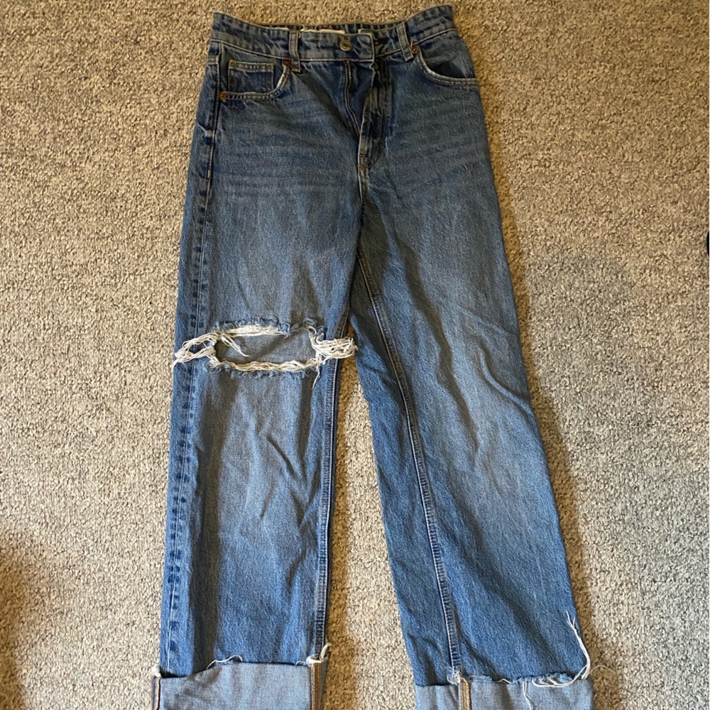 SOLD: Zara Roll-Up Ripped Jeans, Size 4